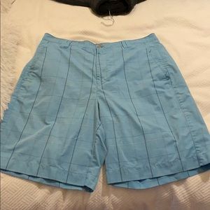 Men’s golf shorts
